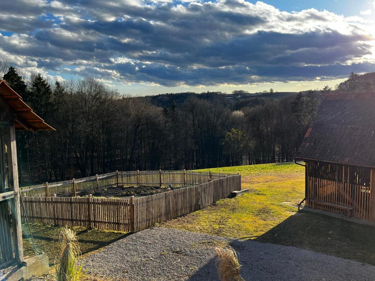 Ferienhaus Thonjoergl Gnas エクステリア 写真
